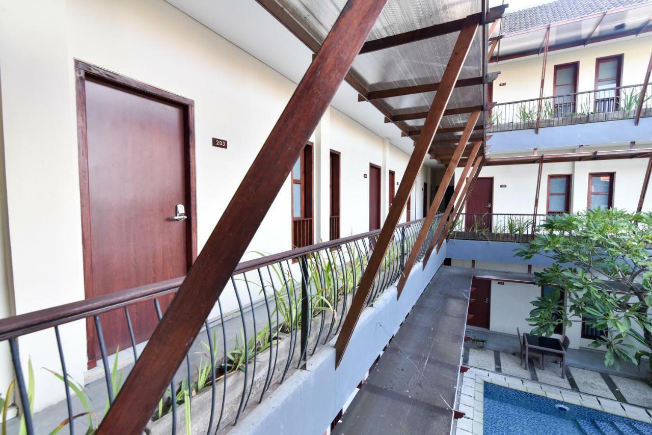 Reddoorz Near Legian Street Ξενοδοχείο Kuta Lombok Εξωτερικό φωτογραφία