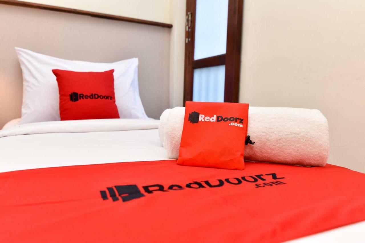 Reddoorz Near Legian Street Ξενοδοχείο Kuta Lombok Εξωτερικό φωτογραφία