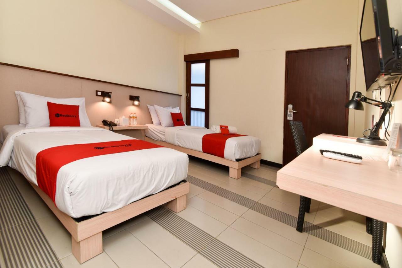 Reddoorz Near Legian Street Ξενοδοχείο Kuta Lombok Εξωτερικό φωτογραφία